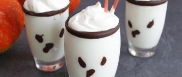 Milkshake fantômes d'Halloween au chocolat blanc