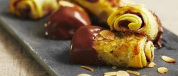 Cigares feuilletés chocolat pommes amandes