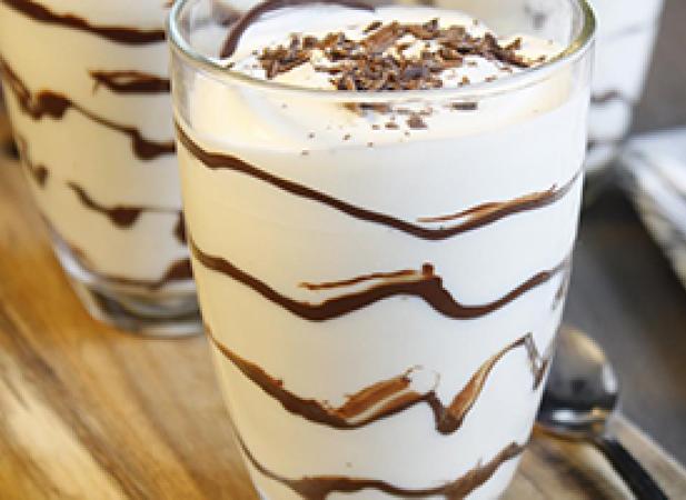 Latte frappé au chocolat noir