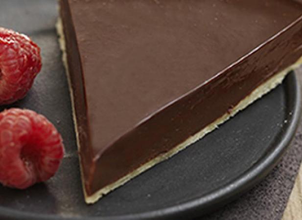 Tarte au chocolat corsé et nougatine