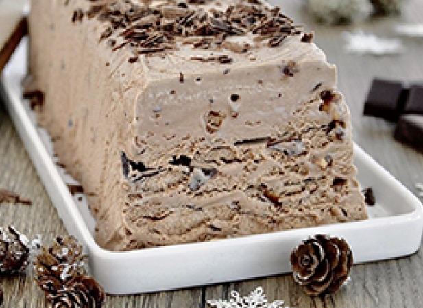 Bûche glacée chocolat noisettes grillées